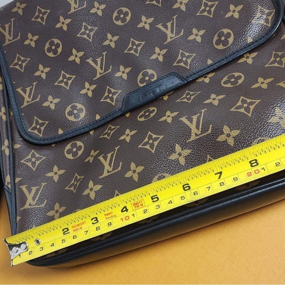 SOLD Louis Vuitton Madagascar crossbody - Picture 8 of 16